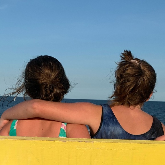 Meet your Posher, Lauren - Picture 1 of 1